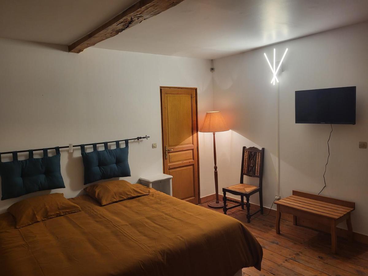 Domaine De La Sarrotte Bed & Breakfast Saugon Exterior foto