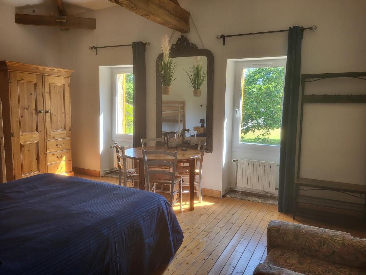 Domaine De La Sarrotte Bed & Breakfast Saugon Exterior foto