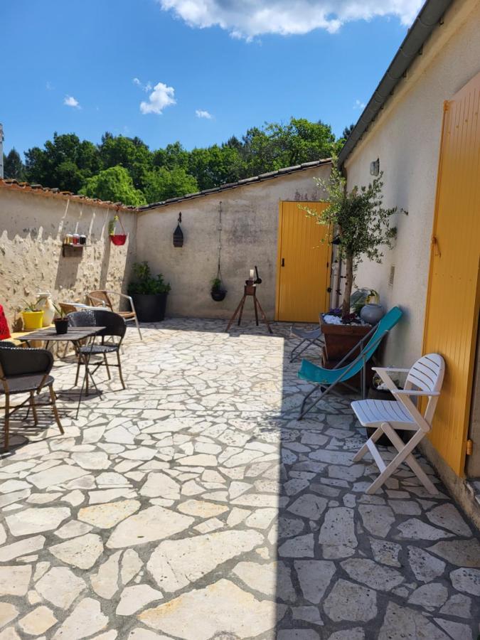 Domaine De La Sarrotte Bed & Breakfast Saugon Exterior foto