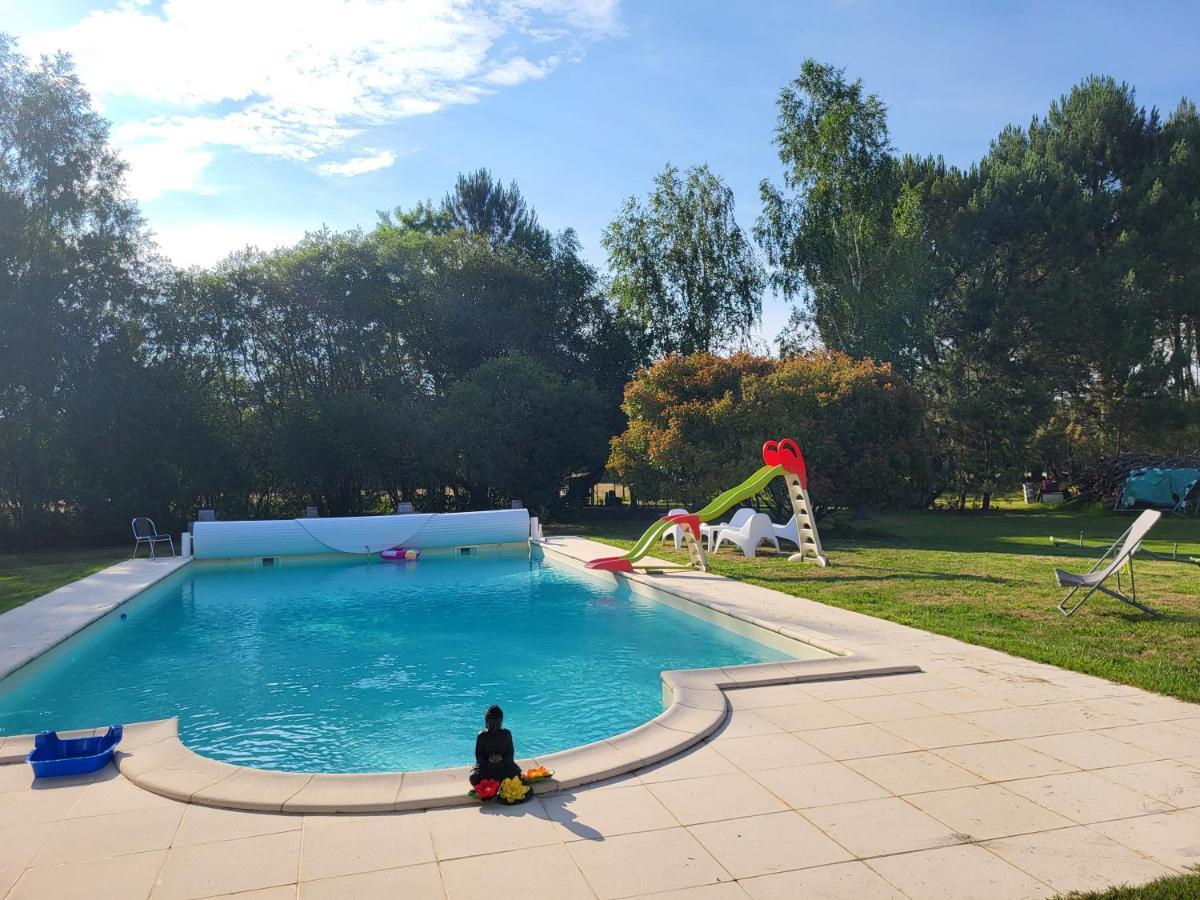 Domaine De La Sarrotte Bed & Breakfast Saugon Exterior foto